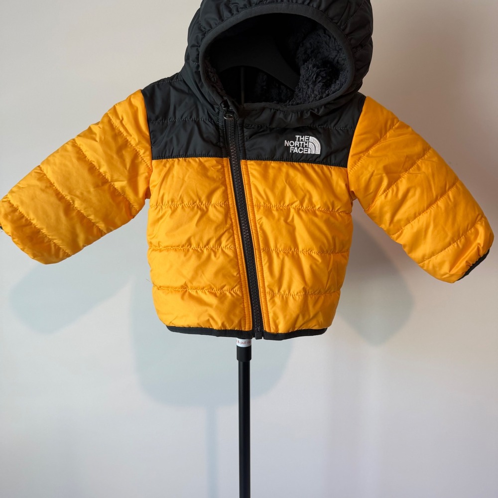The North Face Infant Reversible Mossbud Swirl Jacket yellow Black 3-6M